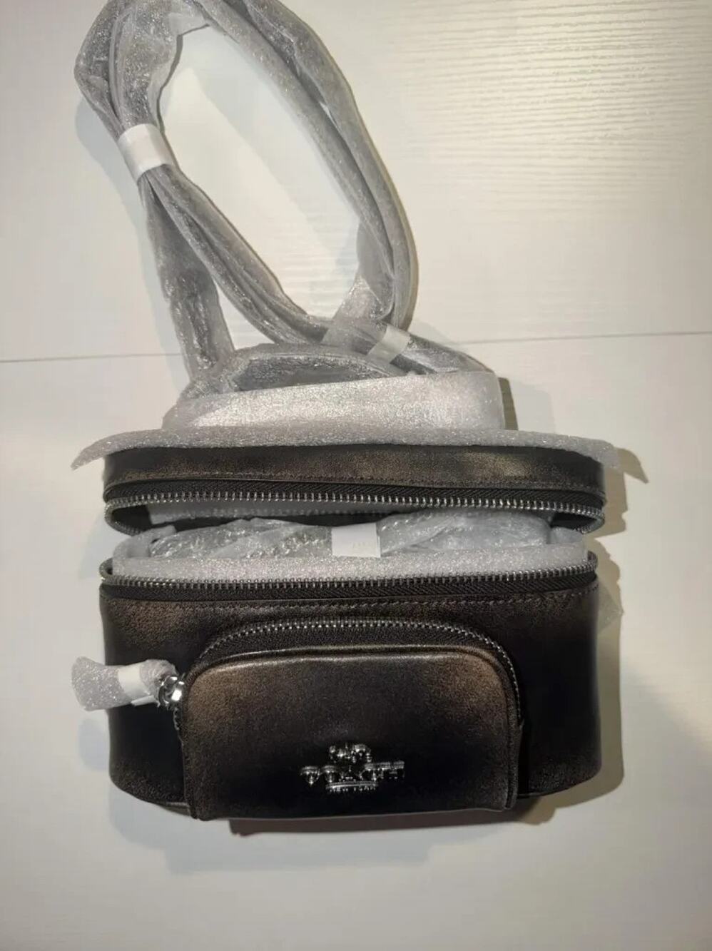 NWT B7-013 Coach Rainer Crossbody Bag 18 With Pocket In Loved Leather CEO25